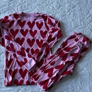 Hanna Andersson heart pajamas size 12 - long sleeve top with long pants